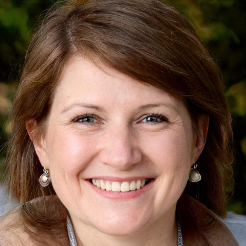 Professional headshot of Zara McKinnon